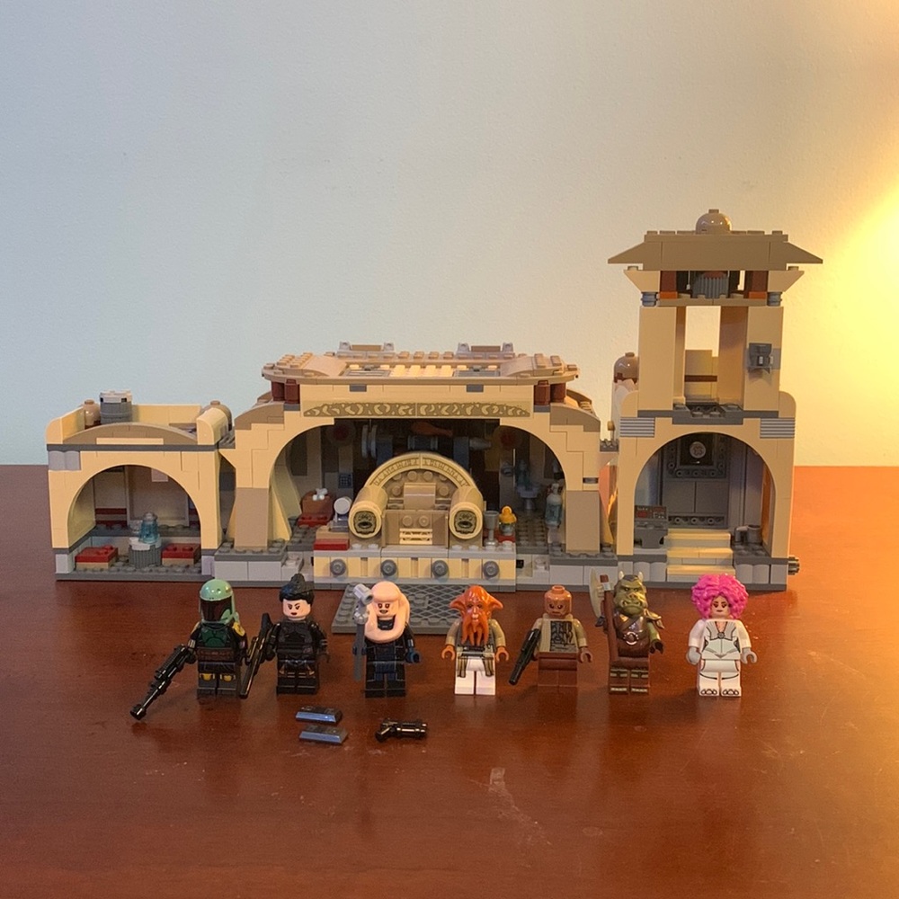 Lego Star Wars Boba Fetts Throne Room (75326) good condition.